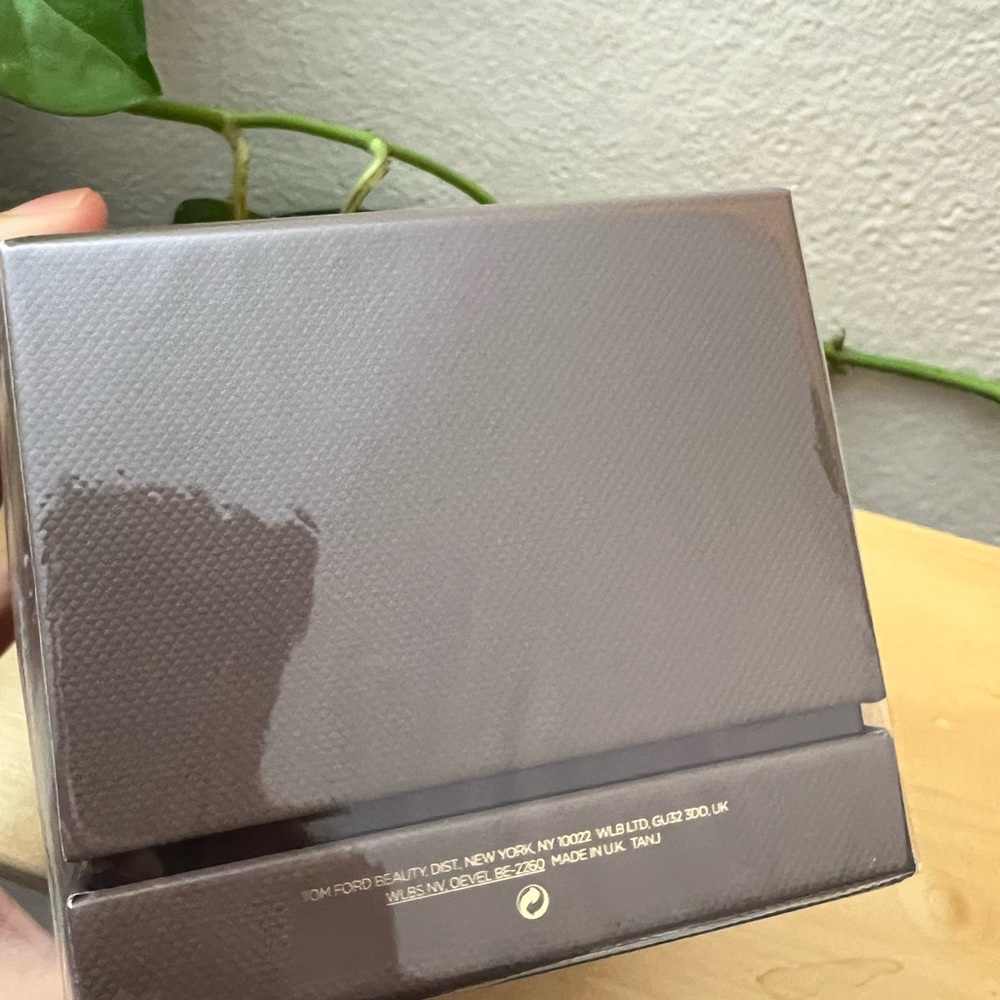 NIB Tom Ford ÉBÈNE FUMÉ CANDLE 5.7cm - Picture 6 of 8